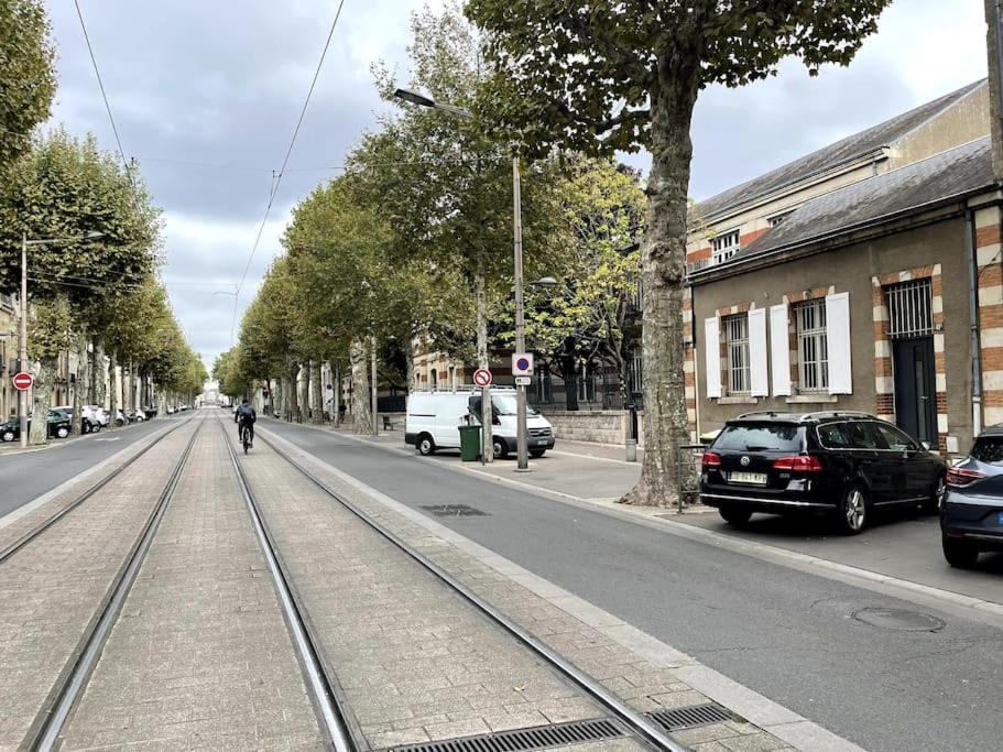 Agreable Maison De Ville Dans La Plus Belle Avenue Orleans Ngoại thất bức ảnh